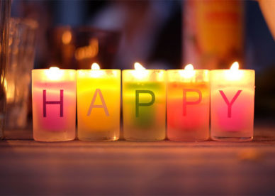 صور أشكال شموع السعادة والفرح ملونة Happy Candles Pictures-عالم الصور